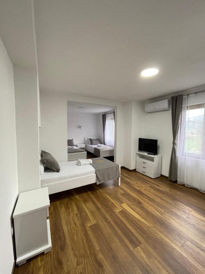 Hotel5E Plav Buitenkant foto