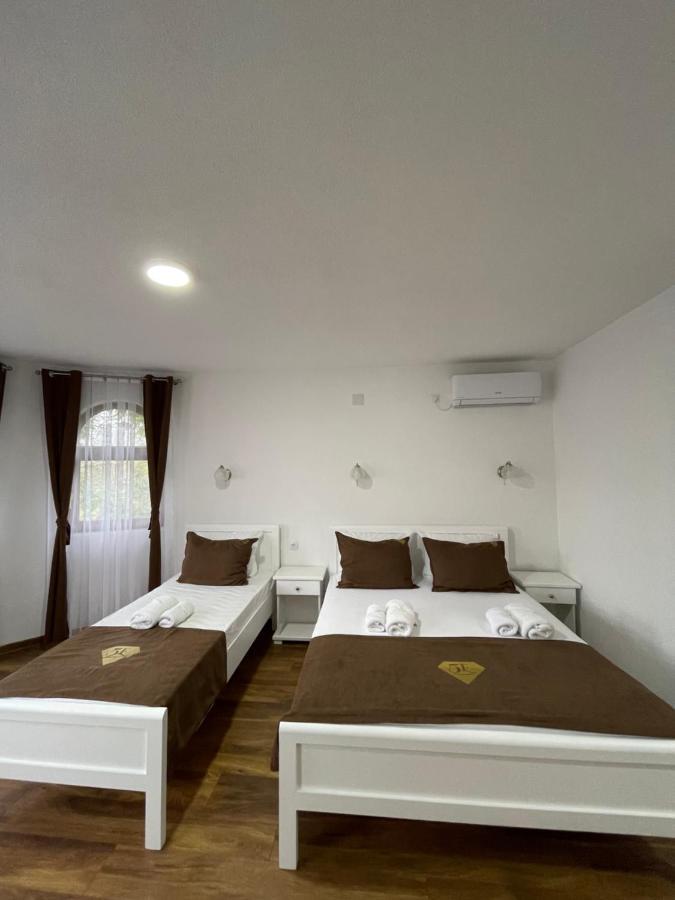 Hotel5E Plav Buitenkant foto
