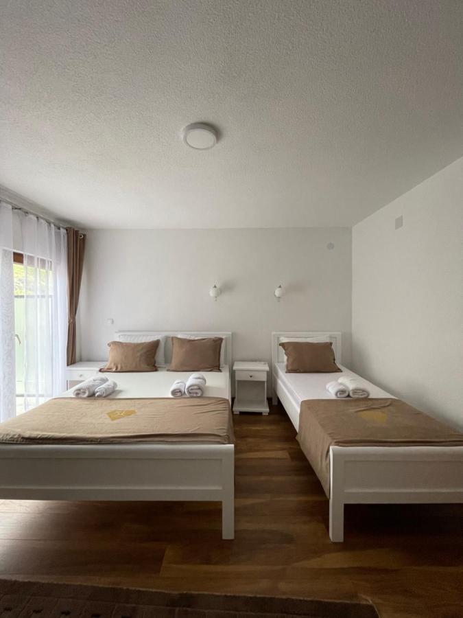 Hotel5E Plav Buitenkant foto