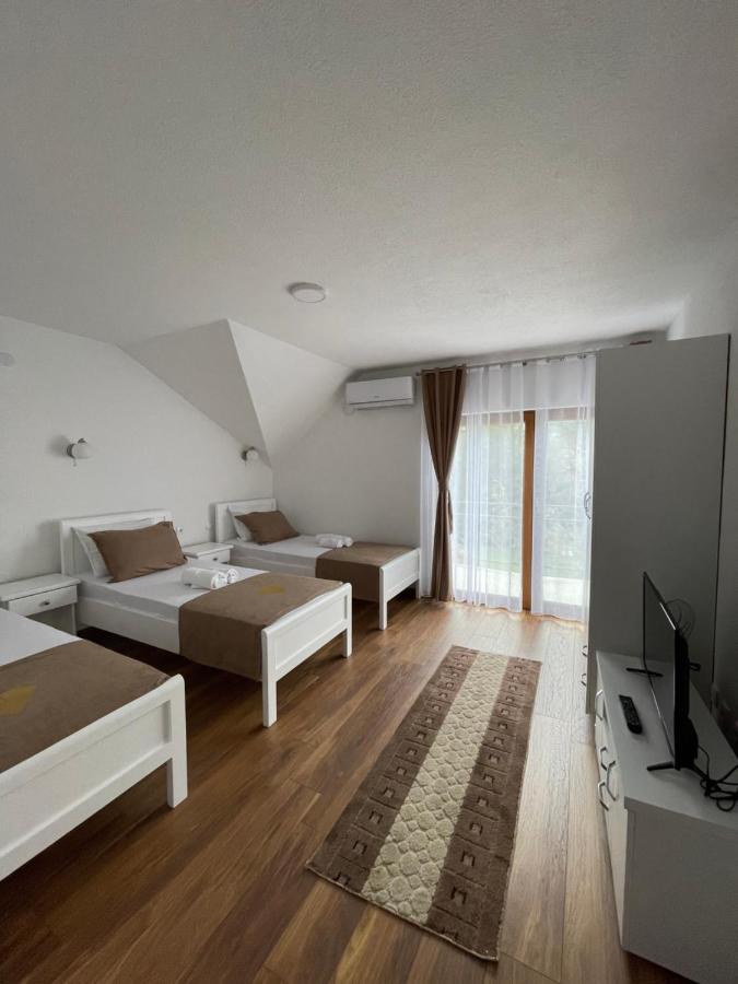 Hotel5E Plav Buitenkant foto